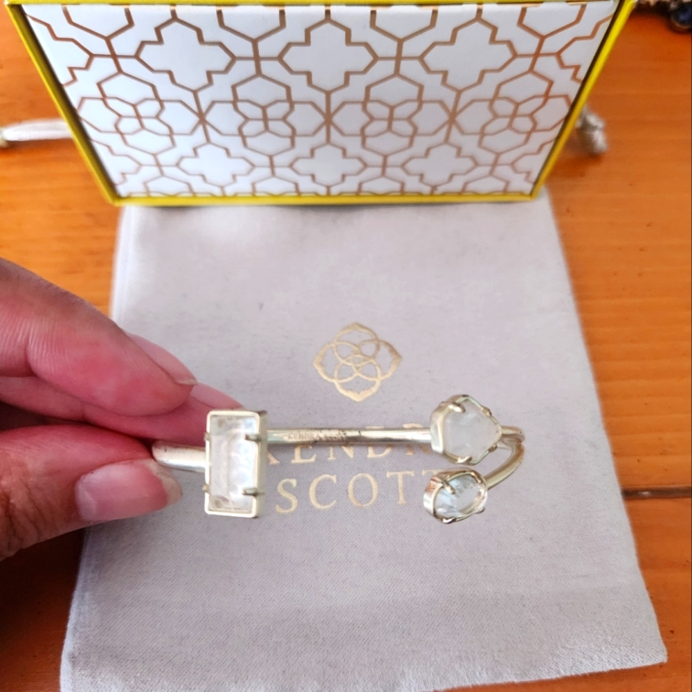 Kendra Scott gold bangle